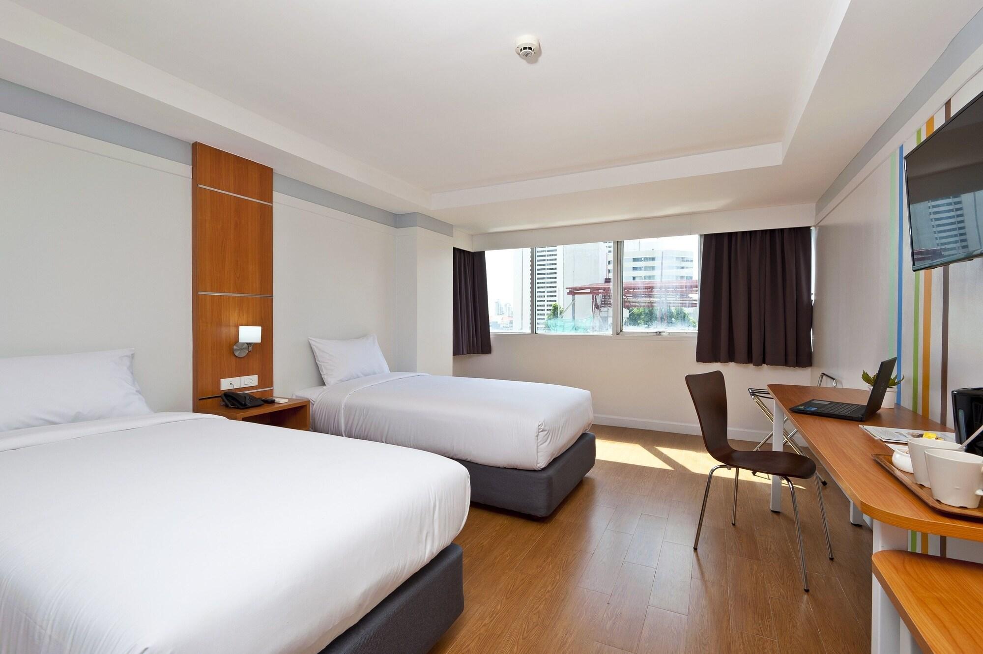 Anya Nana At Sukhumvit Bangkok Hotel Kültér fotó