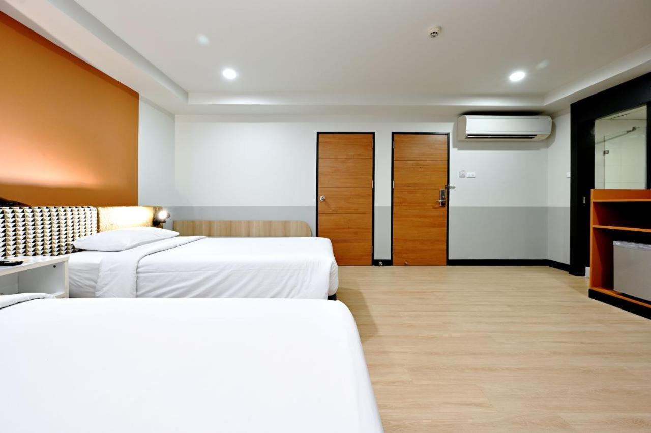 Anya Nana At Sukhumvit Bangkok Hotel Kültér fotó