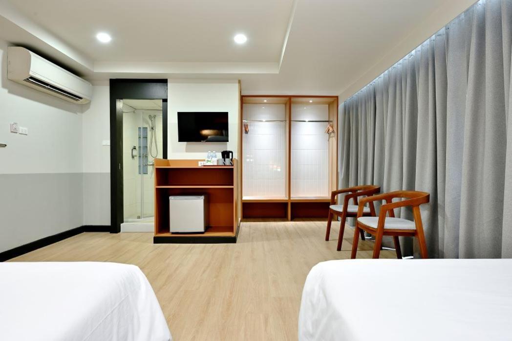 Anya Nana At Sukhumvit Bangkok Hotel Kültér fotó